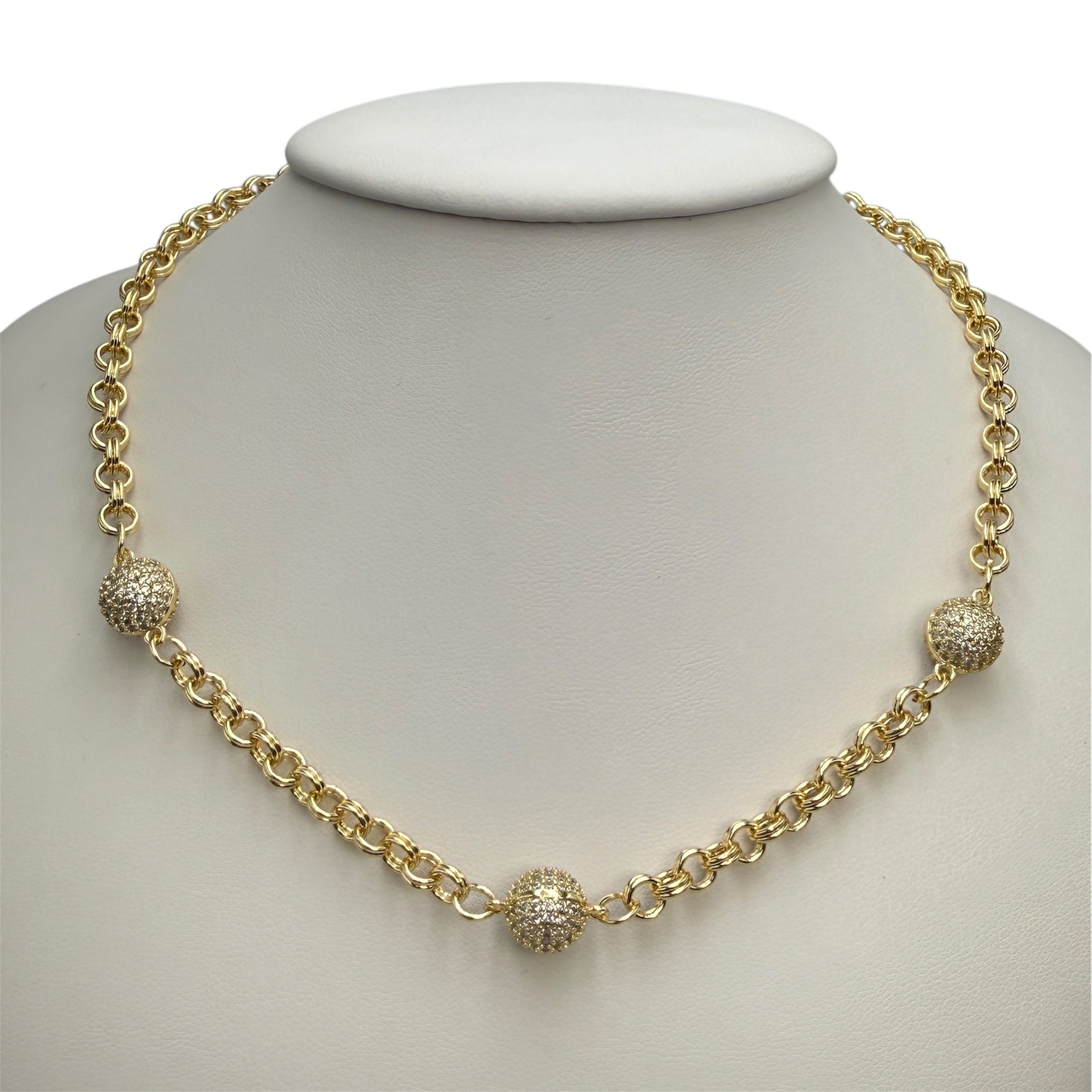 Colier Three Round Placat cu Aur