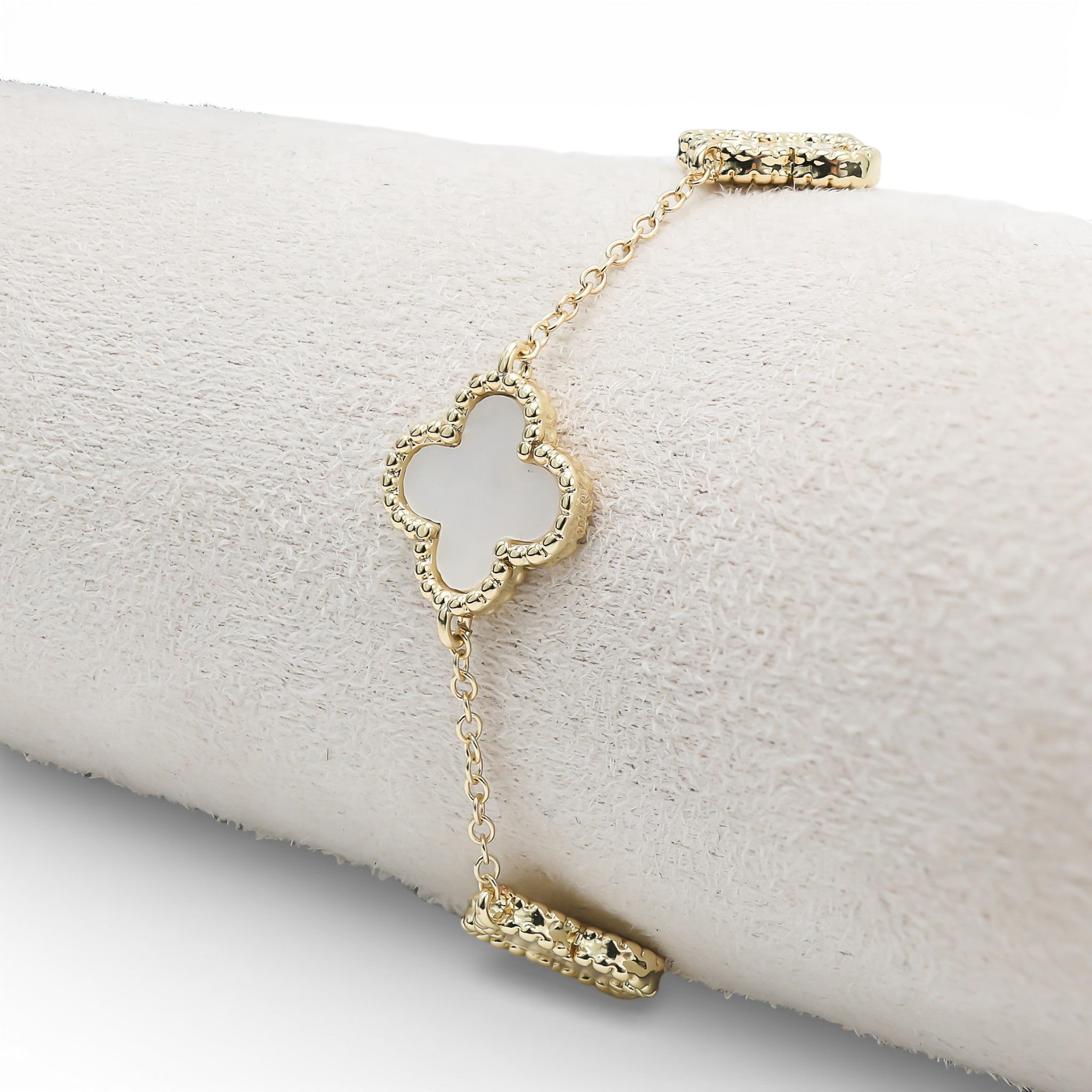 Brățară Trifoi White Placată cu Aur