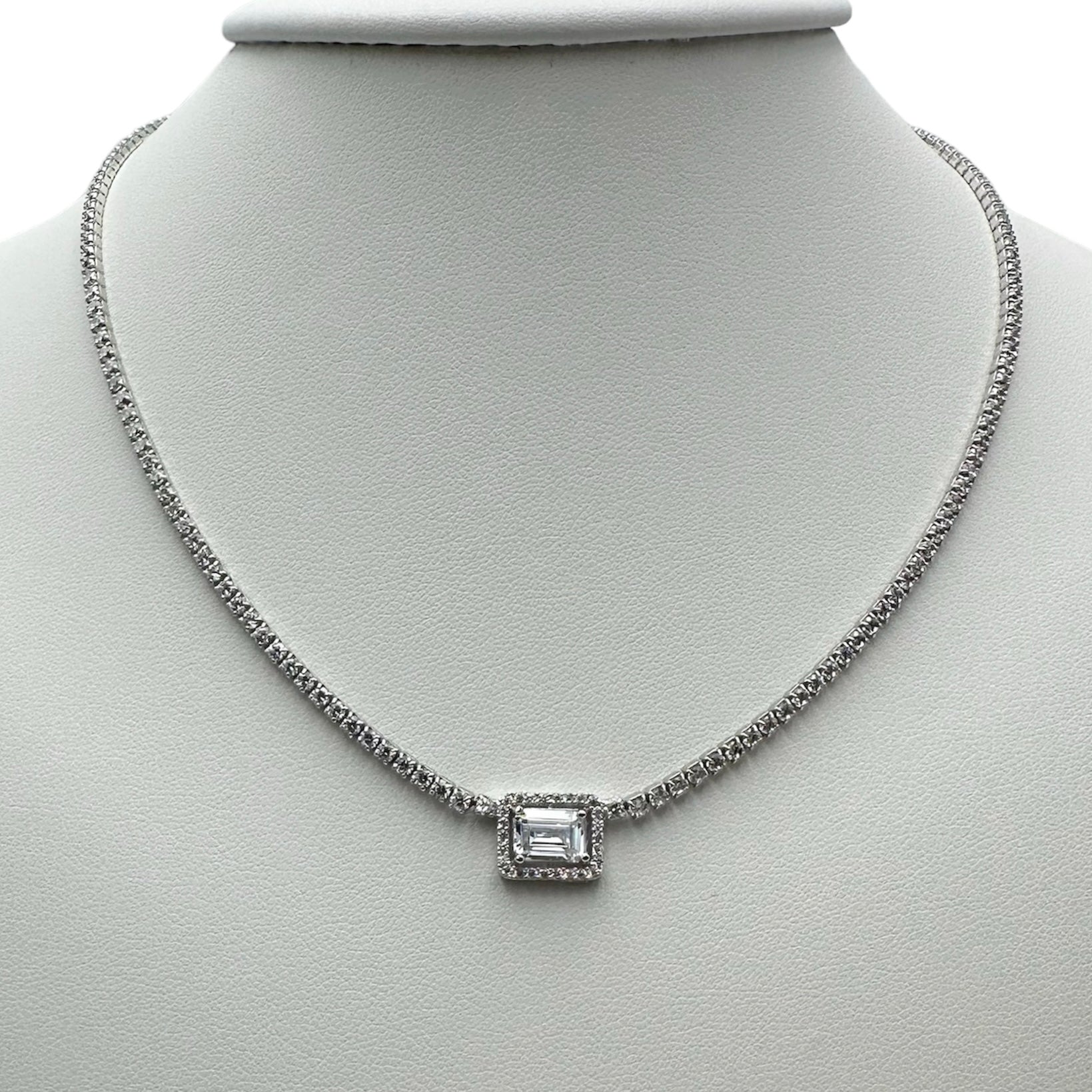 Silver Tennis Saphire necklace