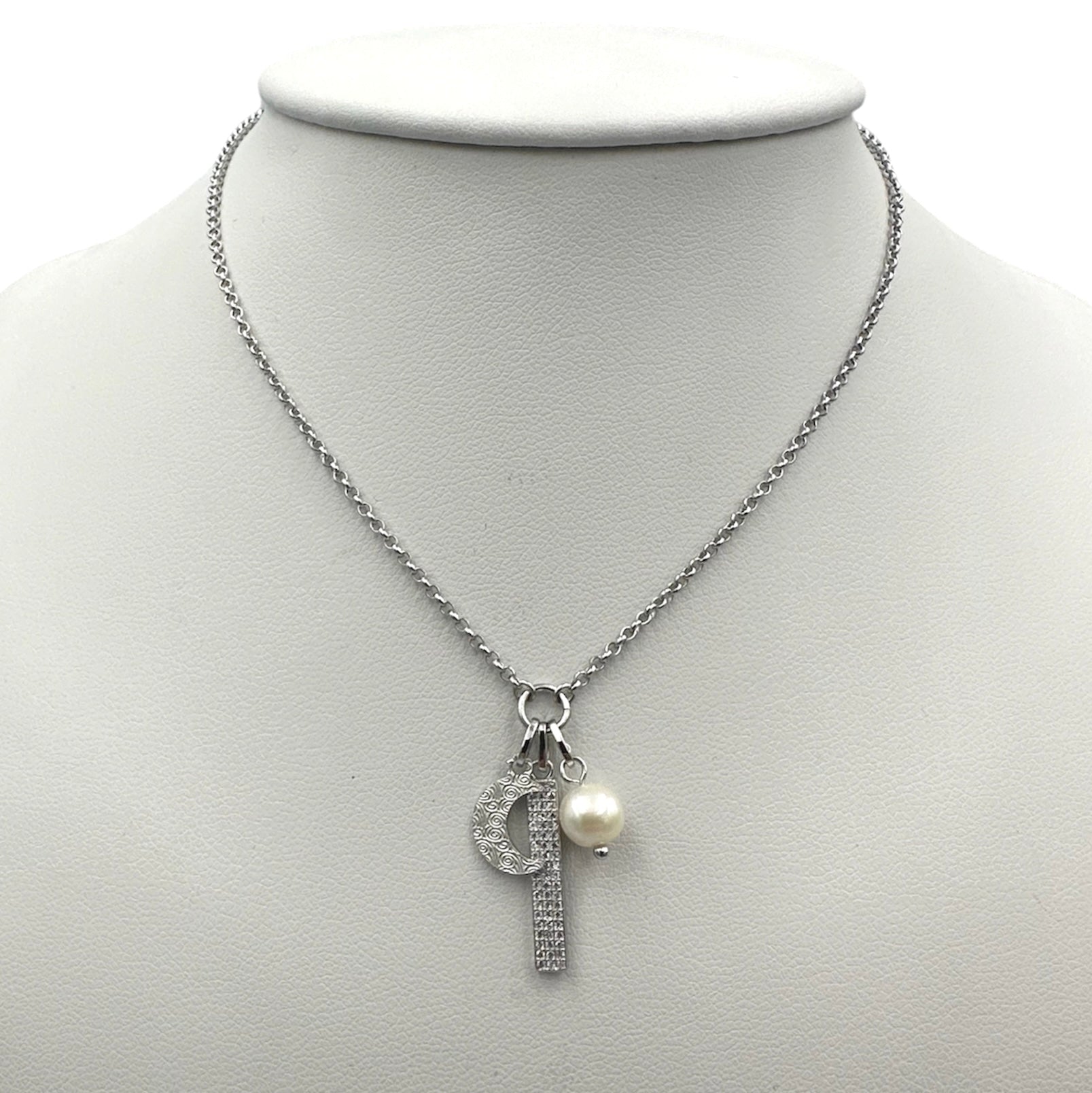 Silver Pendant Necklace