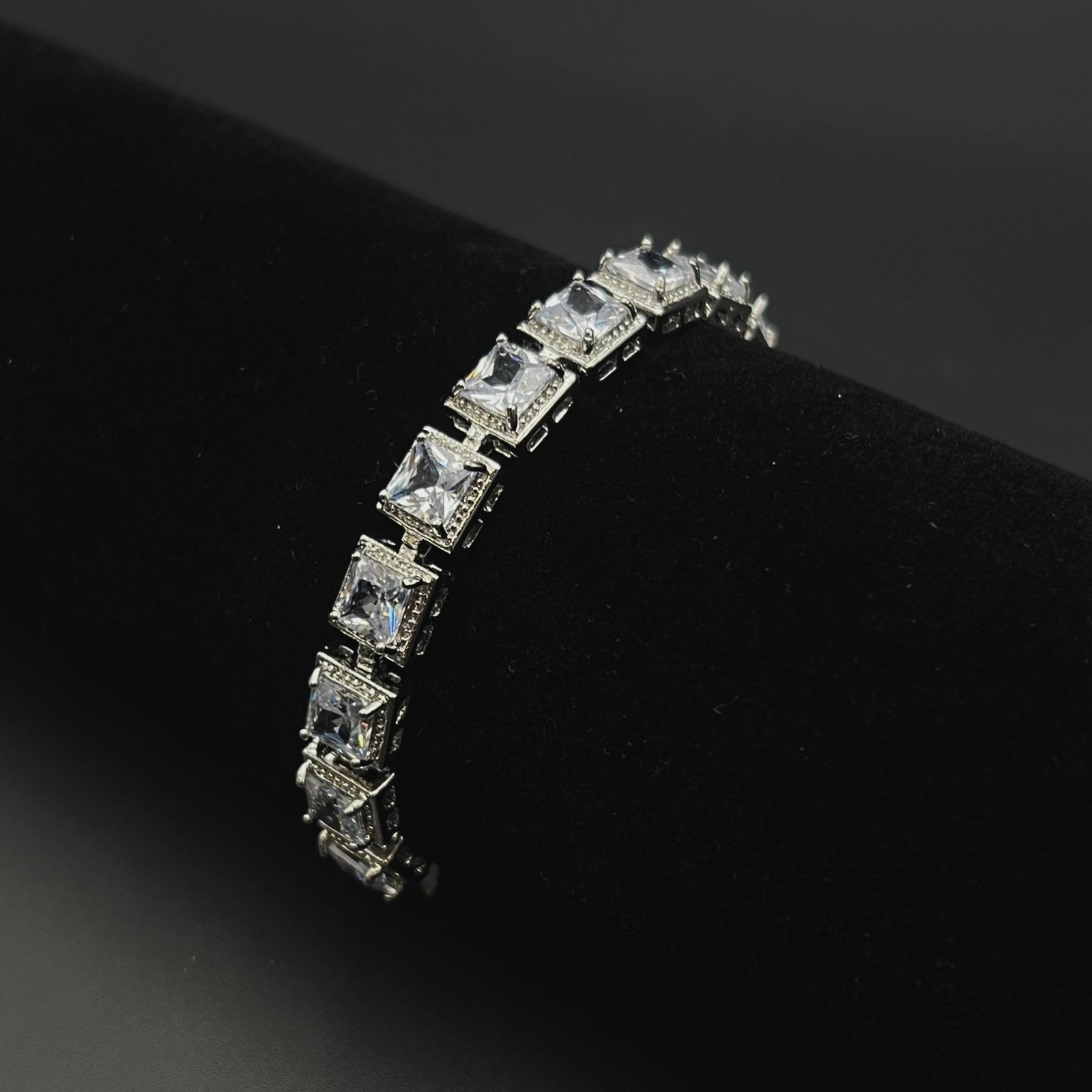 Tennis Flowless bracelet